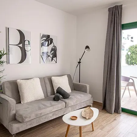 Appartement Holyhome 102 *