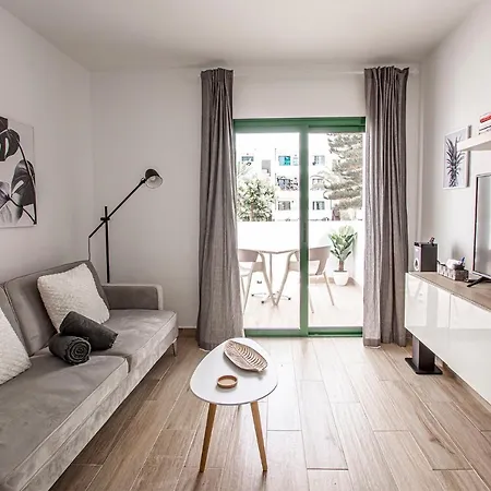Holyhome 102 * Costa Teguise